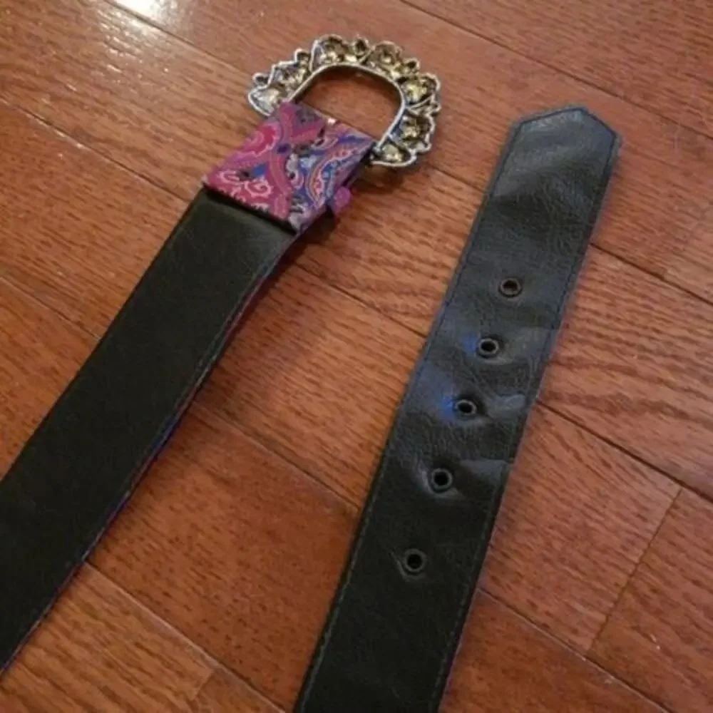 Vintage Women's Belt - Red Patterned Size 12 P